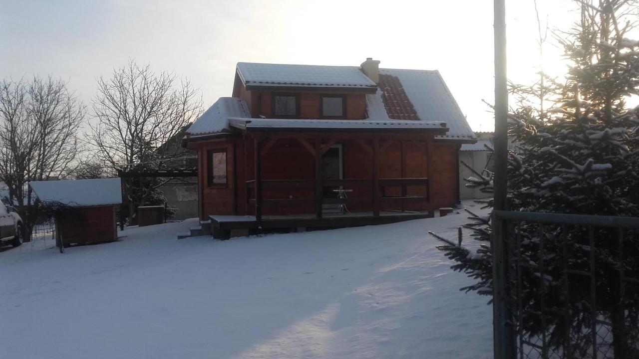 Domek Bialojany Esterno foto